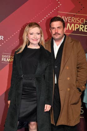 Sebastian Bezzel mit Ehefrau Johanna Christine Gehlen 47. Bayerischer Filmpreis Preis, Auszeichnung Prinzregententheater München 23. Januar 2026