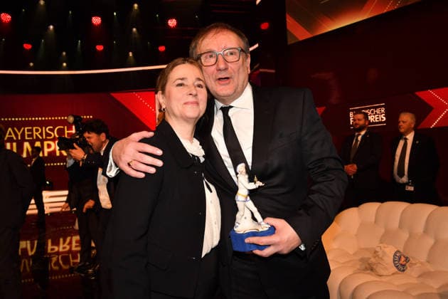 Rainer Bock mit Begleitung 47. Bayerischer Filmpreis Preis, Auszeichnung Party Prinzregententheater München 23. Januar 2026