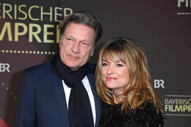 Ina Paule Klink mit Freund Roland Suso Richter bei der Ankunft zur VERLEIHUNG DES BAYERISCHEN FILMPREISES 2025 im Prinzregententheater in München am 23.01.2026