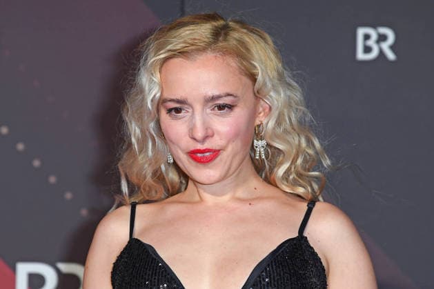 Anne-Marie Waldeck bei der Ankunft zur VERLEIHUNG DES BAYERISCHEN FILMPREISES 2025 im Prinzregententheater in München am 23.01.2026