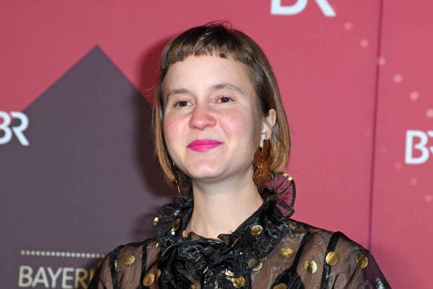 Caroline Wahl bei der Ankunft zur VERLEIHUNG DES BAYERISCHEN FILMPREISES 2025 im Prinzregententheater in München am 23.01.2026