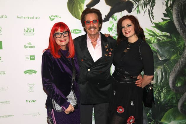 Dschungelparty 2026 zum TV Start by Julian F. M. Stoeckel Berlin, 23..01.2026 Jorg Dreager mit Ehefrau Petra und Tochter Cinzia-Paulina bei der Dschungelparty 2026 von Julian F. M. Stoeckel im Hotel JW Marriott in Berlin Berlin Copyright: xMatthiasxGränzdörferx