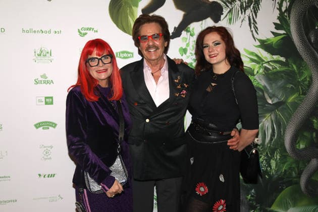 Dschungelparty 2026 zum TV Start by Julian F. M. Stoeckel Berlin, 23..01.2026 Jorg Dreager mit Ehefrau Petra und Tochter Cinzia-Paulina bei der Dschungelparty 2026 von Julian F. M. Stoeckel im Hotel JW Marriott in Berlin Berlin Copyright: xMatthiasxGränzdörferx