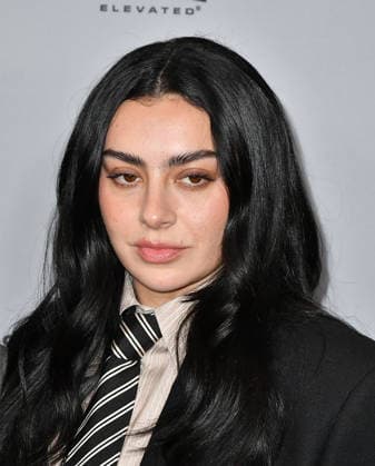 2026 Sundance Film Festival - The Moment Premiere Charli XCX attends the The Moment Premiere during the 2026 Sundance Film Festival at Eccles Center Theater on January 23, 2026 in Park City, Utah. Park City Eccles Theatre Utah United States of America Copyright: xCxFlanigan imageSPACEx