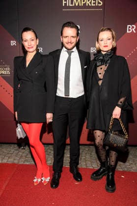 Kathrin Anna Stahl, Tommy Schwimmer und Sina Wilke bei der Verleihung des 47. Bayerischen Filmpreises 2025 im Prinzregententheater. München, 23.01.2026