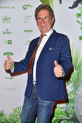 Arno Funke bei der TV-Starts der neuen Staffel von Ich bin ein Star Holt mich hier raus! lädt Entertainer und Moderator Julian F.M. Stoeckel am Freitag, dem 23. Januar 2026 zur legendären Dschungelparty in Berlin am 23.01.2026