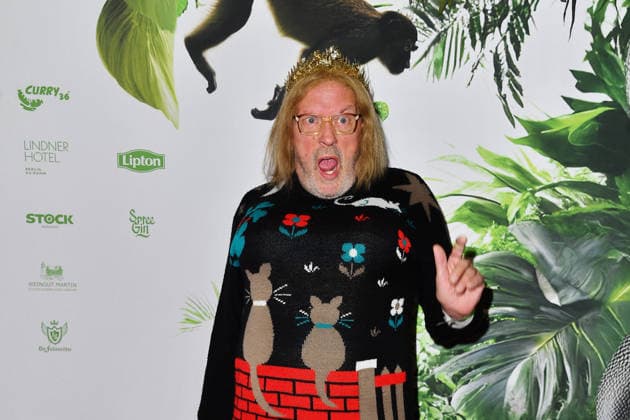 Hans-Werner Olm bei der TV-Starts der neuen Staffel von Ich bin ein Star Holt mich hier raus! lädt Entertainer und Moderator Julian F.M. Stoeckel am Freitag, dem 23. Januar 2026 zur legendären Dschungelparty in Berlin am 23.01.2026