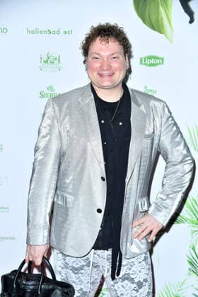 Christian Jaycob bei der TV-Starts der neuen Staffel von Ich bin ein Star Holt mich hier raus! lädt Entertainer und Moderator Julian F.M. Stoeckel am Freitag, dem 23. Januar 2026 zur legendären Dschungelparty in Berlin am 23.01.2026