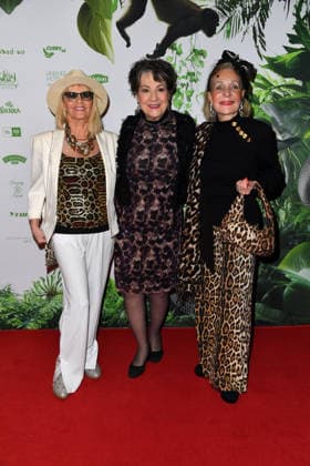 Rena Bilsbury, Helene Schneidernn (Les Humphries Singers)) und Karin Graefin Sassoli de Bianchi de Medici bei der TV-Starts der neuen Staffel von Ich bin ein Star Holt mich hier raus! lädt Entertainer und Moderator Julian F.M. Stoeckel am Freitag, dem 23. Januar 2026 zur legendären Dschungelparty in Berlin am 23.01.2026
