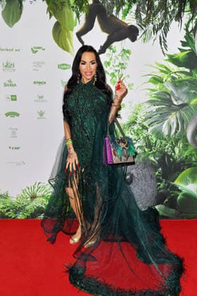 Gina-Lisa Lohfink bei der TV-Starts der neuen Staffel von Ich bin ein Star Holt mich hier raus! lädt Entertainer und Moderator Julian F.M. Stoeckel am Freitag, dem 23. Januar 2026 zur legendären Dschungelparty in Berlin am 23.01.2026