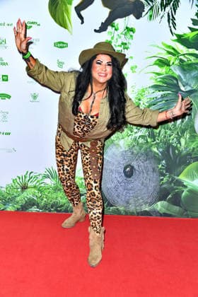 Iris Katzenberger bei der TV-Starts der neuen Staffel von Ich bin ein Star Holt mich hier raus! lädt Entertainer und Moderator Julian F.M. Stoeckel am Freitag, dem 23. Januar 2026 zur legendären Dschungelparty in Berlin am 23.01.2026