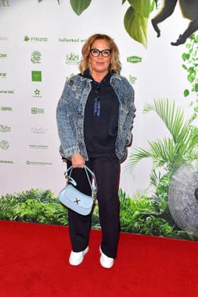 Claudia Effenberg bei der TV-Starts der neuen Staffel von Ich bin ein Star Holt mich hier raus! lädt Entertainer und Moderator Julian F.M. Stoeckel am Freitag, dem 23. Januar 2026 zur legendären Dschungelparty in Berlin am 23.01.2026