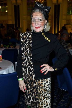 Karin Graefin Sassoli de Bianchi de Medici bei der TV-Starts der neuen Staffel von Ich bin ein Star Holt mich hier raus! lädt Entertainer und Moderator Julian F.M. Stoeckel am Freitag, dem 23. Januar 2026 zur legendären Dschungelparty in Berlin am 23.01.2026