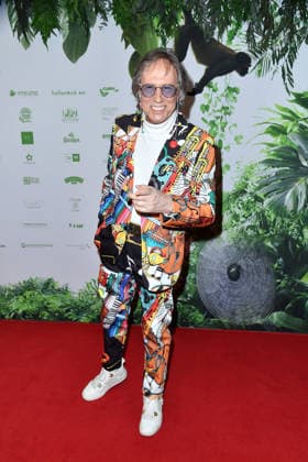 Bernd Bell bei der TV-Starts der neuen Staffel von Ich bin ein Star Holt mich hier raus! lädt Entertainer und Moderator Julian F.M. Stoeckel am Freitag, dem 23. Januar 2026 zur legendären Dschungelparty in Berlin am 23.01.2026