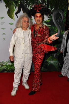Rainer Langhans bei der TV-Starts der neuen Staffel von Ich bin ein Star Holt mich hier raus! lädt Entertainer und Moderator Julian F.M. Stoeckel am Freitag, dem 23. Januar 2026 zur legendären Dschungelparty in Berlin am 23.01.2026