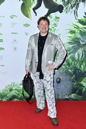 Christian Jaycob bei der TV-Starts der neuen Staffel von Ich bin ein Star Holt mich hier raus! lädt Entertainer und Moderator Julian F.M. Stoeckel am Freitag, dem 23. Januar 2026 zur legendären Dschungelparty in Berlin am 23.01.2026