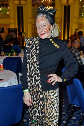Karin Graefin Sassoli de Bianchi de Medici bei der TV-Starts der neuen Staffel von Ich bin ein Star Holt mich hier raus! lädt Entertainer und Moderator Julian F.M. Stoeckel am Freitag, dem 23. Januar 2026 zur legendären Dschungelparty in Berlin am 23.01.2026