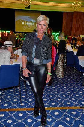Kamilla Senjo bei der TV-Starts der neuen Staffel von Ich bin ein Star Holt mich hier raus! lädt Entertainer und Moderator Julian F.M. Stoeckel am Freitag, dem 23. Januar 2026 zur legendären Dschungelparty in Berlin am 23.01.2026