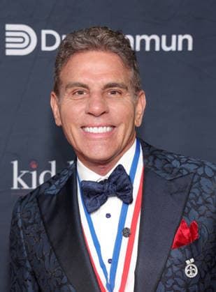 23rd Annual Living Legends of Aviation Awards at the The Beverly Hilton Featuring: Kenn Ricci Where: Los Angeles, California, United States When: 23 Jan 2026 Credit: Faye s Vision Cover Images EDITORIAL USE ONLY. NOT FOR USE BY NEWSPAPERS BASED IN THE UK. Copyright: xx coverimg55407606