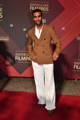 Tijan Njie 47. Bayerischer Filmpreis Preis, Auszeichnung Prinzregententheater München 23. Januar 2026 *** Tijan Njie 47 Bavarian Film Award Prize, Award Prinzregententheater Munich January 23, 2026