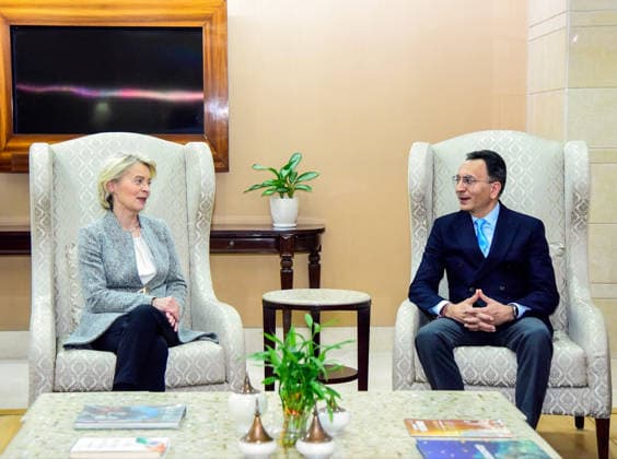 RECORD DATE NOT STATED President of the European Commission Ursula von der Leyen receives a warm welcome New Delhi, Jan 24 (ANI): President of the European Commission Ursula von der Leyen being welcomed by Union Minister of State for Commerce and Industry; and Electronics and Information Technology Jitin Prasada, in New Delhi on Saturday. (@MEAIndia X ANI Photo) New Delhi Delhi India Copyright: xANIx ANI_20260124210