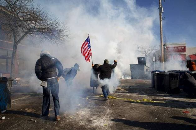 US federal agent shoots man in Minneapolis in 2nd incident this month MINNEAPOLIS, UNITED STATES - JANUARY 24: Minneapolis Police Department (MPD) officers clear the streets and the scene as community members follow them during a demonstration after the shooting of a protester in Minneapolis, United States, on January 24, 2026. The City of Minneapolis confirmed reports of the shooting involving federal law enforcement, marking the second such incident in the state this month. Madison Thorn Anadolu Minneapolis United States. Editorial use only. Please get in touch for any other usage.  Copyright: x2026xAnadoluxMadisonxThornx