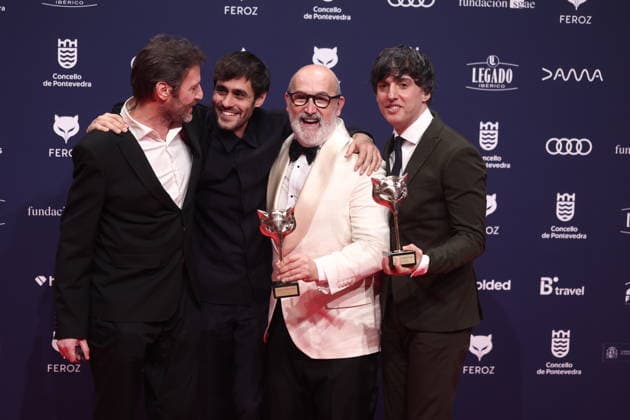 Photocall of award winners at the Feroz Awards 2026 Screenwriters Diego San José, Daniel Castro and Fernando Delgado Hierro and actor Javier Cámara pose with the awards they have won for Jakarta on the red carpet of the award winners at the Feroz Awards 2026, at the Pazo da Cultura, on January 24, 2026, in Pontevedra, Galicia Spain The Feroz Awards are presented annually by the Asociación de Informadores Cinematográficos de Espana since 2014, with the aim of highlighting the best of the years audiovisual production, both in film and television 24 JANUARY 2026 Pontevedra Galicia Pontevedra Galicia Galicia Spain.  Copyright: xEduardoxParrax 7242469