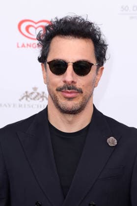 Fahri Yardim - Portraits beim 50. DEUTSCHEN FILMBALL im Hotel Bayerischer Hof in München am 24.01.2026