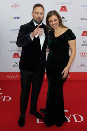 Deutscher Filmball 2026 Steven Gätjen und Nina Eichinger auf dem roten Teppich. 50. Deutscher Filmball 2026 am 24.01.2026 im Hotel Bayerischer Hof in München. Bayern, Deutschland.