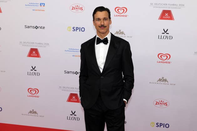 Deutscher Filmball 2026 Florian David Fitz (deutscher Schauspieler, Drehbuchautor und Filmregisseur) auf dem roten Teppich. 50. Deutscher Filmball 2026 am 24.01.2026 im Hotel Bayerischer Hof in München. Bayern, Deutschland.