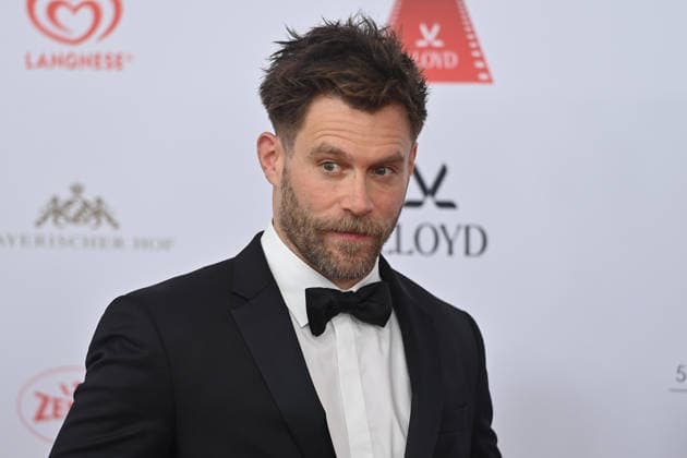 Ken DUKEN (Schauspieler) Einzelbild,angeschnittenes Einzelmotiv, Portrait,Portraet. 50.Deutscher Filmball, Roter Teppich,Red Carpet, am 24.01.2026 im H o t e l B a y e r i s c h e r H o f, M u e n c h e n.