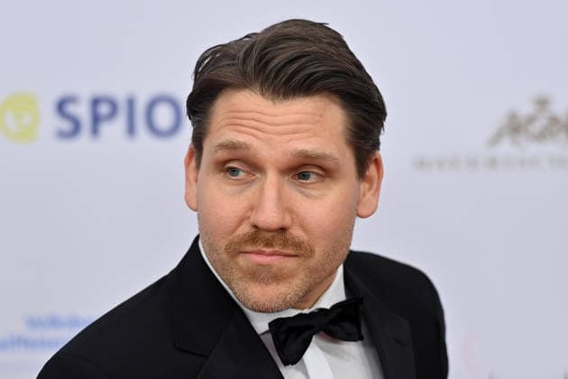 Alex Christensen (Schauspieler) , Einzelbild,angeschnittenes Einzelmotiv,Portraet,Portrait,Porträt. 50.Deutscher Filmball, Roter Teppich,Red Carpet, am 24.01.2026 im H o t e l B a y e r i s c h e r H o f, M u e n c h e n.
