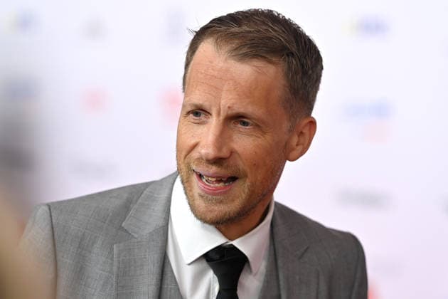 Oliver POCHER (Moderator,Coemdian), Einzelbild,angeschnittenes Einzelmotiv,Portraet,Portrait,Porträt. 50.Deutscher Filmball, Roter Teppich,Red Carpet, am 24.01.2026 im H o t e l B a y e r i s c h e r H o f, M u e n c h e n.