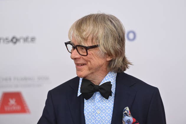 Helge SCHNEIDER (Komiker), Einzelbild,angeschnittenes Einzelmotiv,Portraet,Portrait,Porträt. 50.Deutscher Filmball, Roter Teppich,Red Carpet, am 24.01.2026 im H o t e l B a y e r i s c h e r H o f, M u e n c h e n.