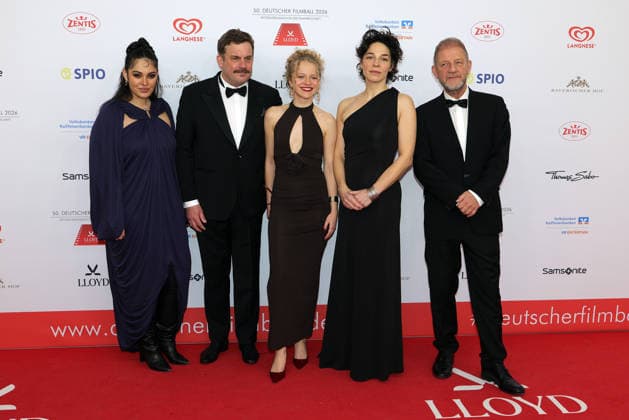 Deutscher Filmball 2026 Nilam Farooq, Sebastian Bezzel, Kya-Celina Barucki, Judith Bohle und Sönke Wörtmann auf dem roten Teppich. 50. Deutscher Filmball 2026 am 24.01.2026 im Hotel Bayerischer Hof in München. Bayern, Deutschland.