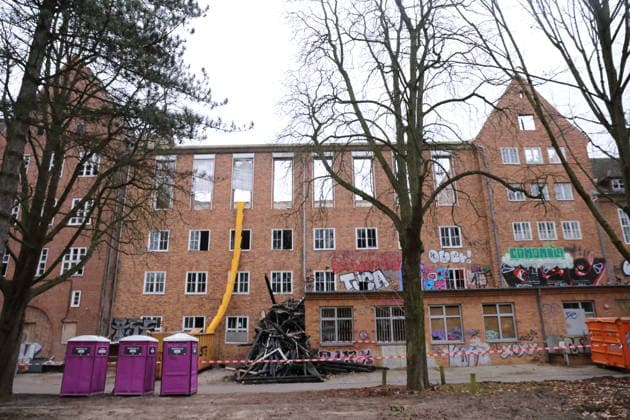 Gebäudeansicht während einer öffentlichen Besichtigung der sonst nicht zugänglichen Außenflächen am alten Landtagsgebäude auf dem Brauhausberg in Potsdam, 24. Januar 2026. Auf dem Gelände soll ein Campus der Universität Potsdam entstehen. Campus Brauhausberg Potsdam