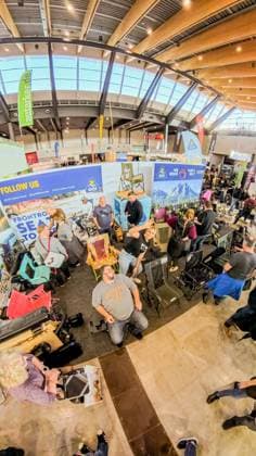 Das Wochenende auf der CMT Stuttgart: Ein Rundgang aus der Vogelperspektive Auf dem Bild: Verkausstände in der Halle. 25.01.2026: Von oben entfaltet sich das bunte Treiben der Messe – klare Linien, volle Hallen und die ganze Vielfalt von Reisen, Caravaning und Freizeit in einem Blick. Foto: KS-Images.de Karsten Schmalz Landesmesse,Stuttgart, 0.00000° N , 0.00000° E Baden-Württemberg Germany