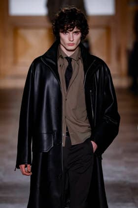 Hermès Mens Ready to Wear Autumn Winter 2026 2027 Collection fashion show during Paris Fashion Week PFW at Palais Brongniart on January 24, 2026 Hermès Mens Ready to Wear Autumn Winter 2026 2027 Collection fashion show during Paris Fashion Week PFW at Palais Brongniart on January 24, 2026 Paris France  Copyright: xAgencex xBestimagexAgencex xBestimagex