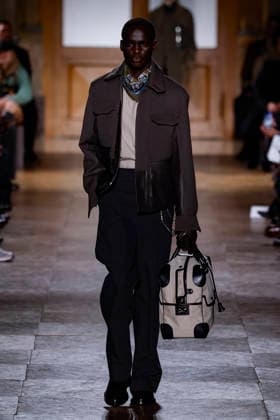 Hermès Mens Ready to Wear Autumn Winter 2026 2027 Collection fashion show during Paris Fashion Week PFW at Palais Brongniart on January 24, 2026 Hermès Mens Ready to Wear Autumn Winter 2026 2027 Collection fashion show during Paris Fashion Week PFW at Palais Brongniart on January 24, 2026 Paris France  Copyright: xAgencex xBestimagexAgencex xBestimagex
