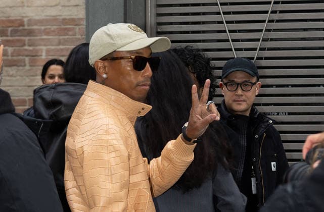 Pharrell Williams Arriving at the Sacai Mens Ready to Wear Fall Winter 2026 2027 show during Paris Fashion Week PFW on January 25, 2026 Shana Abitbol Bestimage Arriving at the Sacai Mens Ready to Wear Fall Winter 2026 2027 Collection show during Paris Fashion Week PFW on January 25, 2026 Paris France  Copyright: xShanaxAbitbolx xBestimagexShanaxAbitbolx xBestimagex