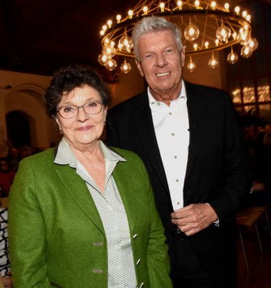Monika Baumgartner Schauspielerin Dieter Reiter Oberbuergermeister Muenchen 25.01.2025 Herz fuer Herz Empfang der Stadt Muenchen im Alten Rathaus fuer Menschen nach Herztransplantation laedt das LMU Klinikum Foto Muenchen