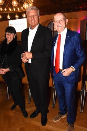 Irene Lejeune Dieter Reiter Oberbuergermeister Erich Lejeune Muenchen 25.01.2025 Herz fuer Herz Empfang der Stadt Muenchen im Alten Rathaus fuer Menschen nach Herztransplantation laedt das LMU Klinikum Foto Muenchen