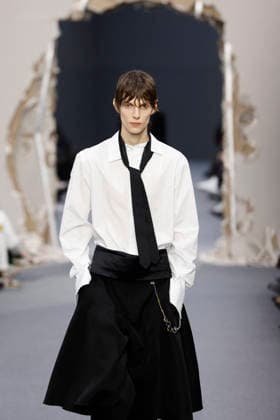 Défilé Sacai Collection Homme Prêt à Porter Automne Hiver 2026 2027 lors de la Fashion Week de Paris, le 25 janvier 2026 Sacai Fashion Show Men Ready to Wear Fall Winter 2026 2027 Collection , during Paris Fashion Week on january 25th 2026 Paris France  Copyright: xAgencex xBestimagexAgencex xBestimagex