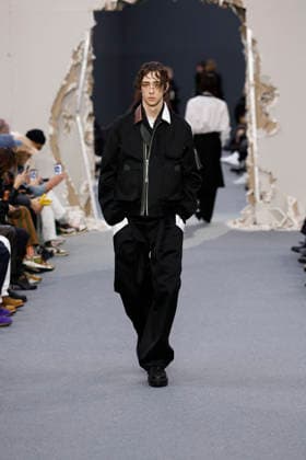 Défilé Sacai Collection Homme Prêt à Porter Automne Hiver 2026 2027 lors de la Fashion Week de Paris, le 25 janvier 2026 Sacai Fashion Show Men Ready to Wear Fall Winter 2026 2027 Collection , during Paris Fashion Week on january 25th 2026 Paris France  Copyright: xAgencex xBestimagexAgencex xBestimagex