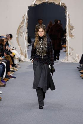 Défilé Sacai Collection Homme Prêt à Porter Automne Hiver 2026 2027 lors de la Fashion Week de Paris, le 25 janvier 2026 Sacai Fashion Show Men Ready to Wear Fall Winter 2026 2027 Collection , during Paris Fashion Week on january 25th 2026 Paris France  Copyright: xAgencex xBestimagexAgencex xBestimagex