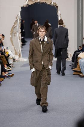 Défilé Sacai Collection Homme Prêt à Porter Automne Hiver 2026 2027 lors de la Fashion Week de Paris, le 25 janvier 2026 Sacai Fashion Show Men Ready to Wear Fall Winter 2026 2027 Collection , during Paris Fashion Week on january 25th 2026 Paris France  Copyright: xAgencex xBestimagexAgencex xBestimagex