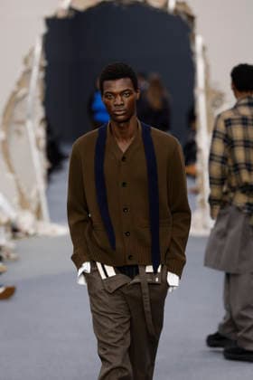 Défilé Sacai Collection Homme Prêt à Porter Automne Hiver 2026 2027 lors de la Fashion Week de Paris, le 25 janvier 2026 Sacai Fashion Show Men Ready to Wear Fall Winter 2026 2027 Collection , during Paris Fashion Week on january 25th 2026 Paris France  Copyright: xAgencex xBestimagexAgencex xBestimagex
