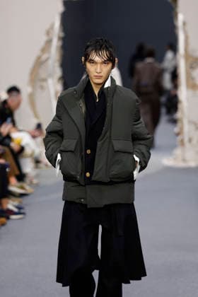 Défilé Sacai Collection Homme Prêt à Porter Automne Hiver 2026 2027 lors de la Fashion Week de Paris, le 25 janvier 2026 Sacai Fashion Show Men Ready to Wear Fall Winter 2026 2027 Collection , during Paris Fashion Week on january 25th 2026 Paris France  Copyright: xAgencex xBestimagexAgencex xBestimagex