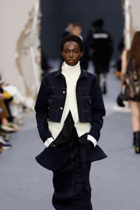 Défilé Sacai Collection Homme Prêt à Porter Automne Hiver 2026 2027 lors de la Fashion Week de Paris, le 25 janvier 2026 Sacai Fashion Show Men Ready to Wear Fall Winter 2026 2027 Collection , during Paris Fashion Week on january 25th 2026 Paris France  Copyright: xAgencex xBestimagexAgencex xBestimagex