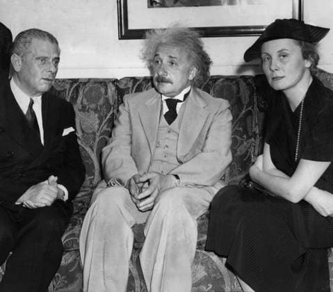 RECORD DATE NOT STATED RECORD DATE NOT STATED Albert Einstein and Max Reinhardt 1935 ** I.V. EDITORIAL USE ONLY  Copyright: x